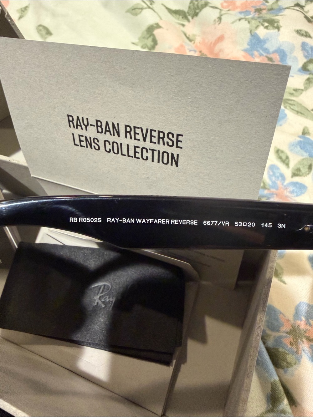 Ray-Ban Wayfarer Reverse Black Leather Sunglasses and Case with Gold Snap - Picture 7 of 10